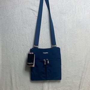 Baggallini Navy Crossbody Organizer with Multiple Zipper Pockets